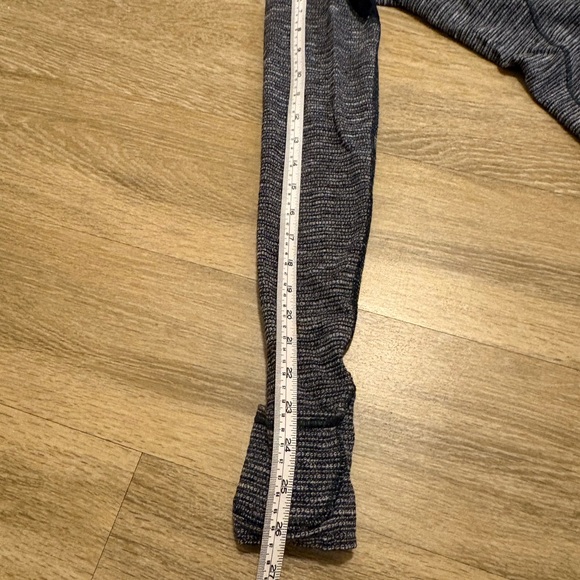 Lululemon Think Fast Pullover - Picture 10 of 10
